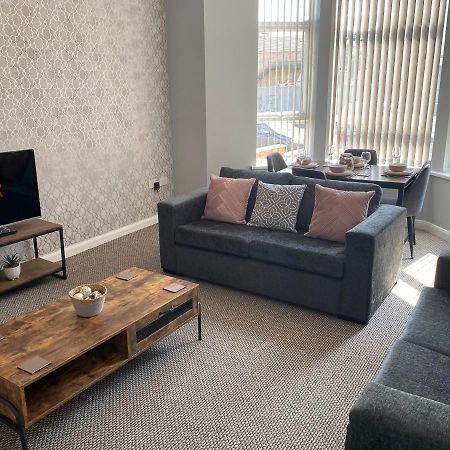 Blackpool Sleepover Apartment 2 Free Parking Sleeps 6 Экстерьер фото